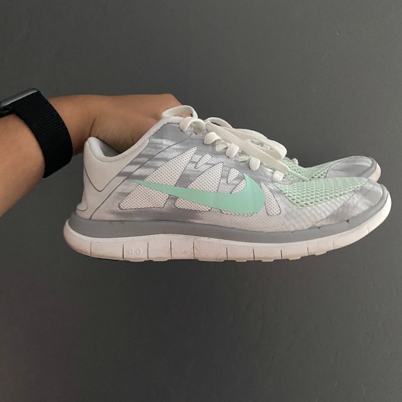 Nike Shoes - Nike running shoes
